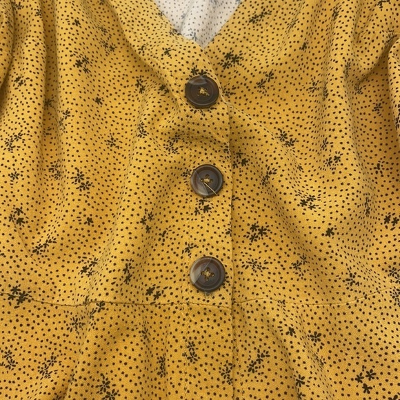 Urban Outfitters - Yellow Floral Puff Sleeve Button Up Top Size Small - Picture 3 of 9